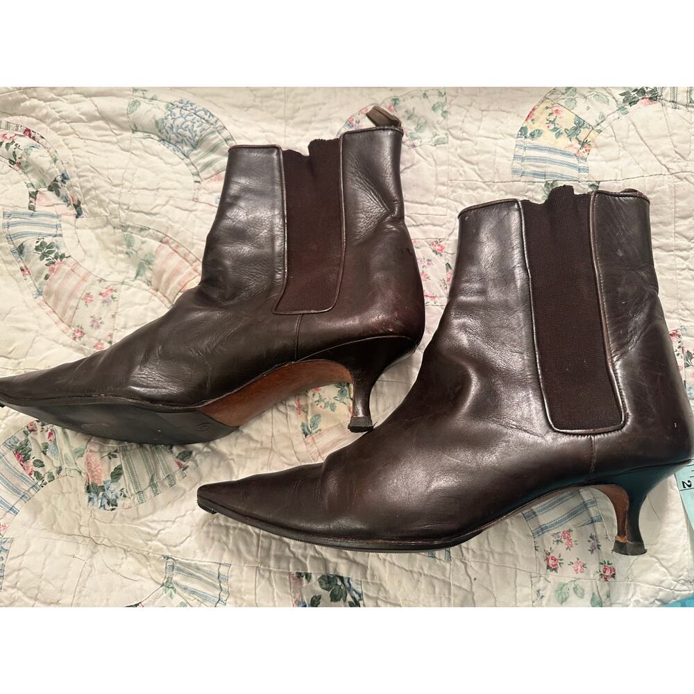 VINTAGE MANOLO BLAHNIK KITTEN HEEL ANKLE CHELSEA BOOTS